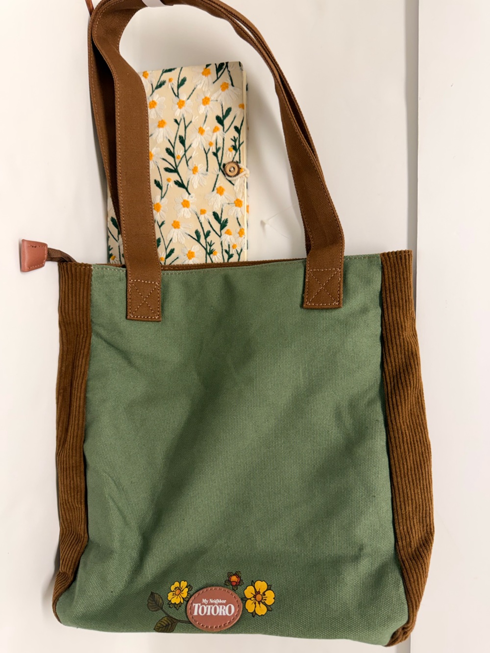 New Studio Ghibli® My Neighbor Totoro Floral Tote Bag - Picture 7 of 8